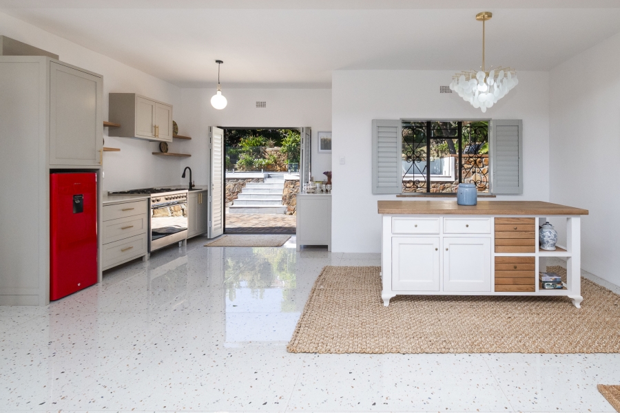 3 Bedroom Property for Sale in Camps Bay Western Cape